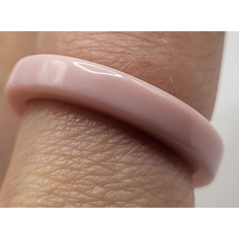New Without Tags Pink Acrylic Ring Size 8